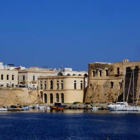 Floor Flat With Sea View In Apartment Gallipoli