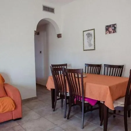 Apartment Floor Flat With Sea View In