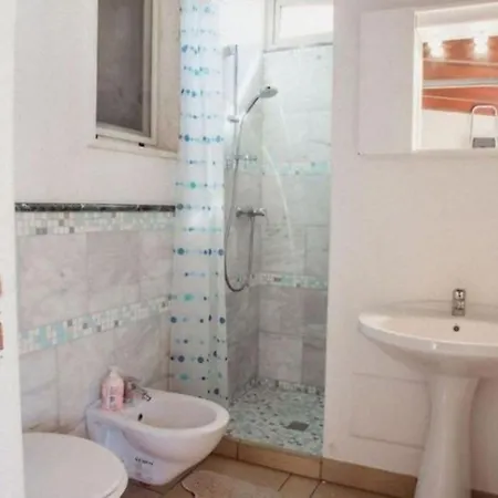 Floor Flat With Sea View In 公寓
